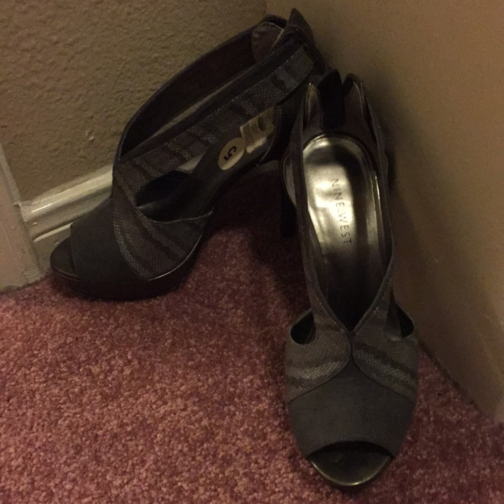 Nine West pumps